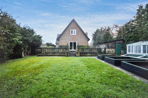 Photo 33- click for photo gallery